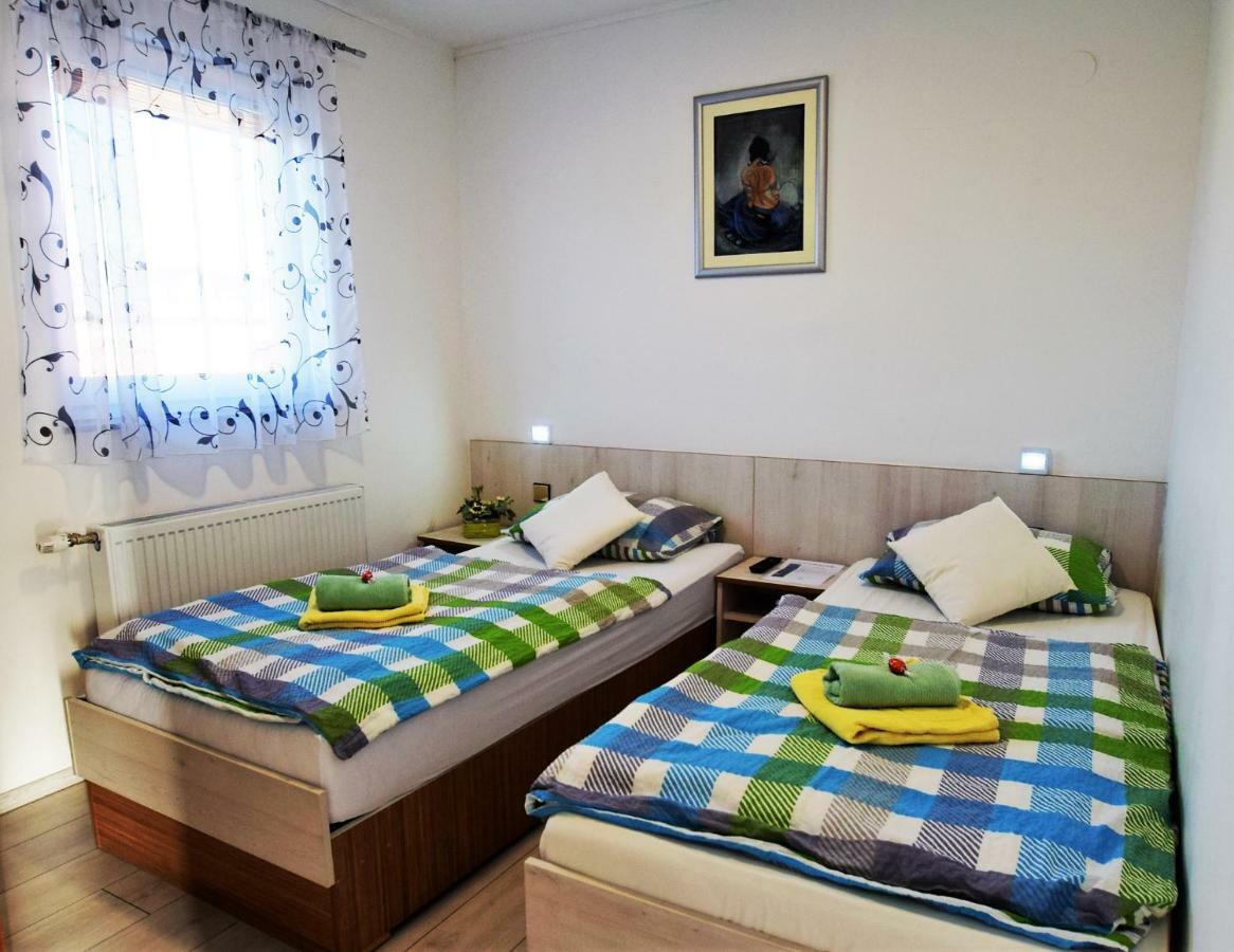 Apartment Gacka Otočac Zewnętrze zdjęcie
